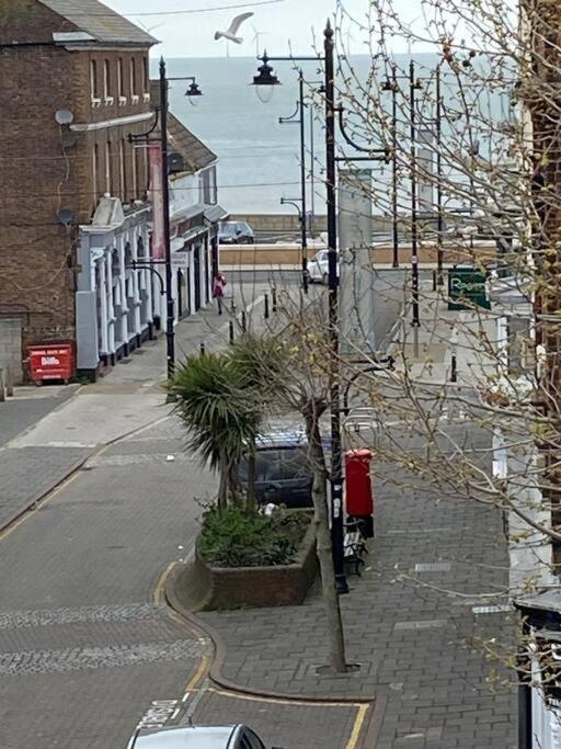Herne Bay Central - 2 Minutes From Beach Apartment Εξωτερικό φωτογραφία